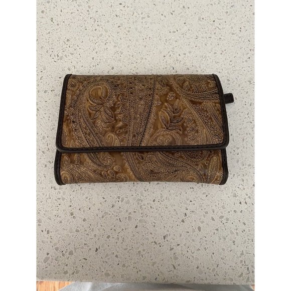 Relic Brown Faux/Vegan Leather Trifold Wallet 4.5 X 6” Excellent Condition! - Picture 1 of 9